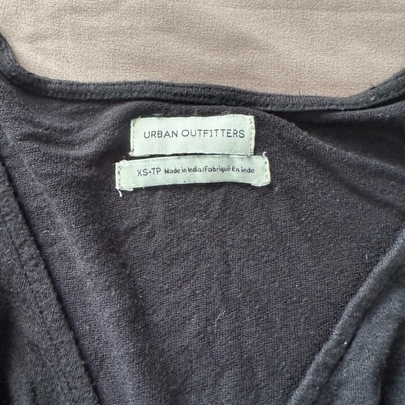 Urban Outfitters Long Sleeve Crop - Picture 2 of 2